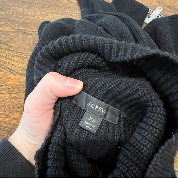 J. Crew Ribbed cotton-blend relaxed turtleneck sweater - Picture 7 of 7